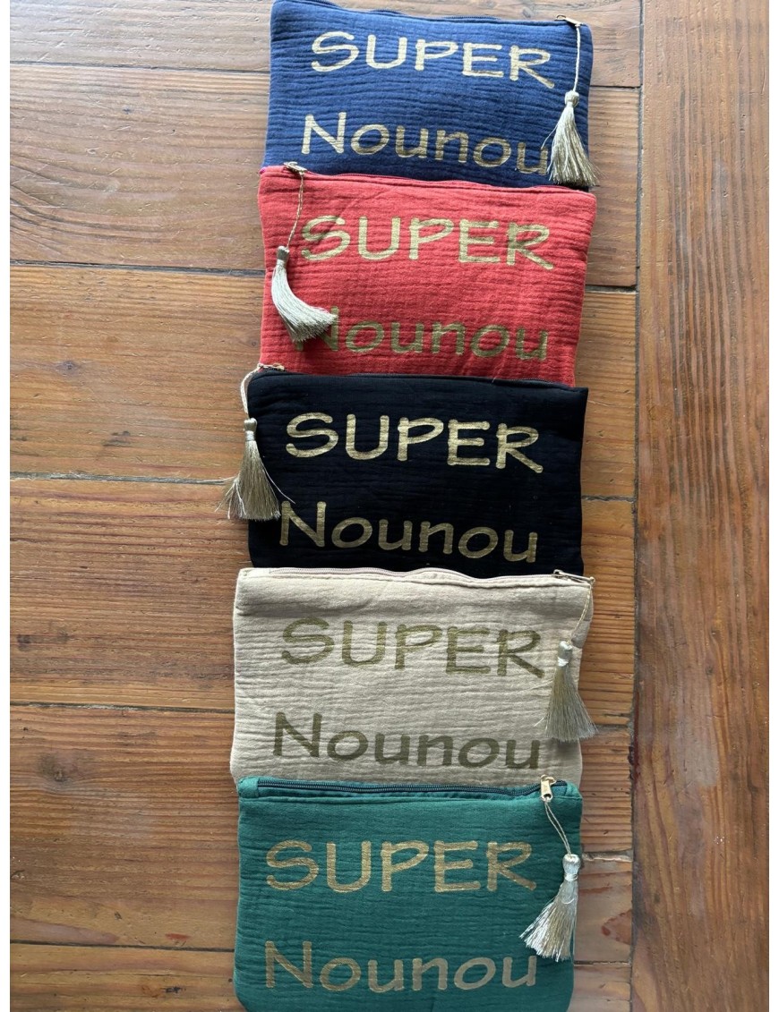 SUPER NOUNOU