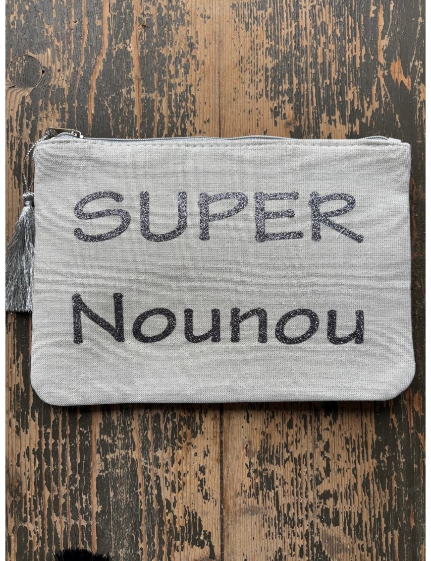 SUPER NOUNOU