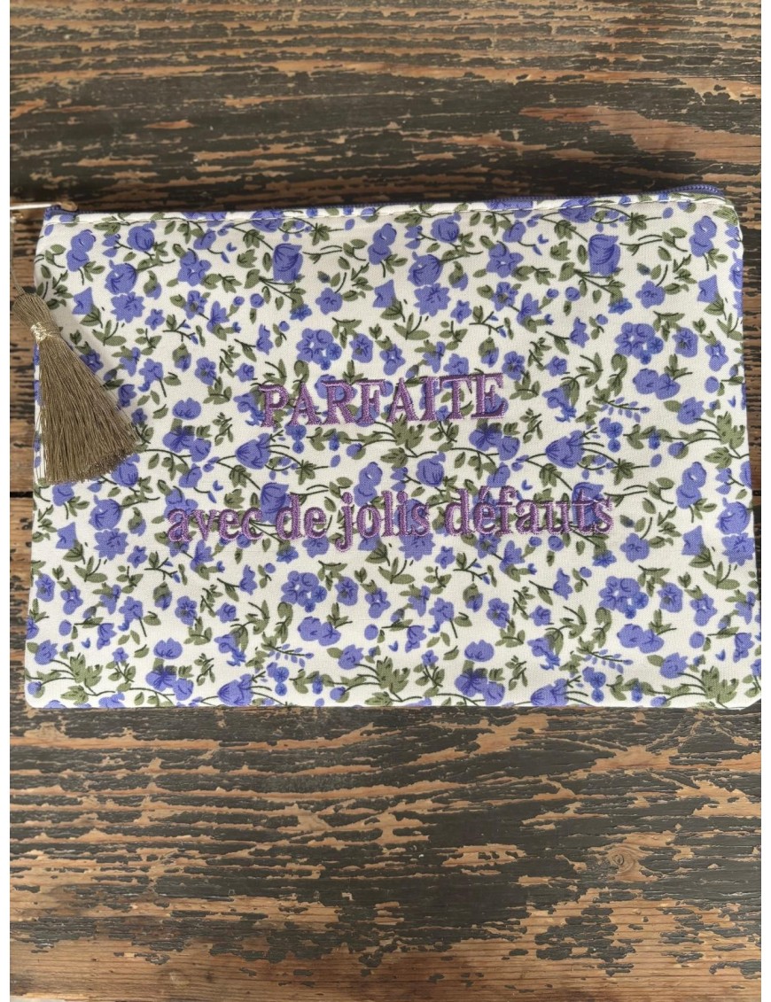 PARFAITE AVEC DE JOLIS  DEFAUTS