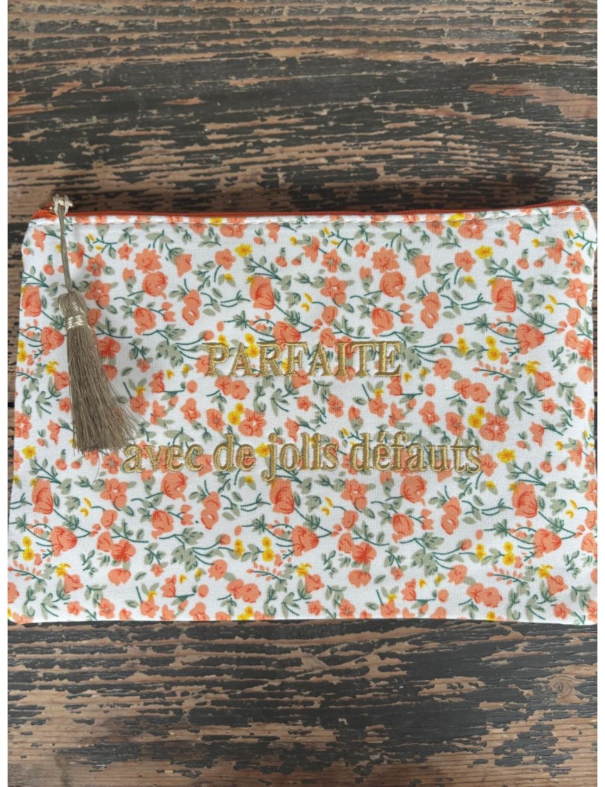 PARFAITE AVEC DE JOLIS  DEFAUTS