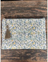 PARFAITE AVEC DE JOLIS  DEFAUTS