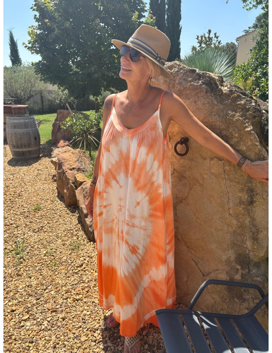 TIE AND DYE