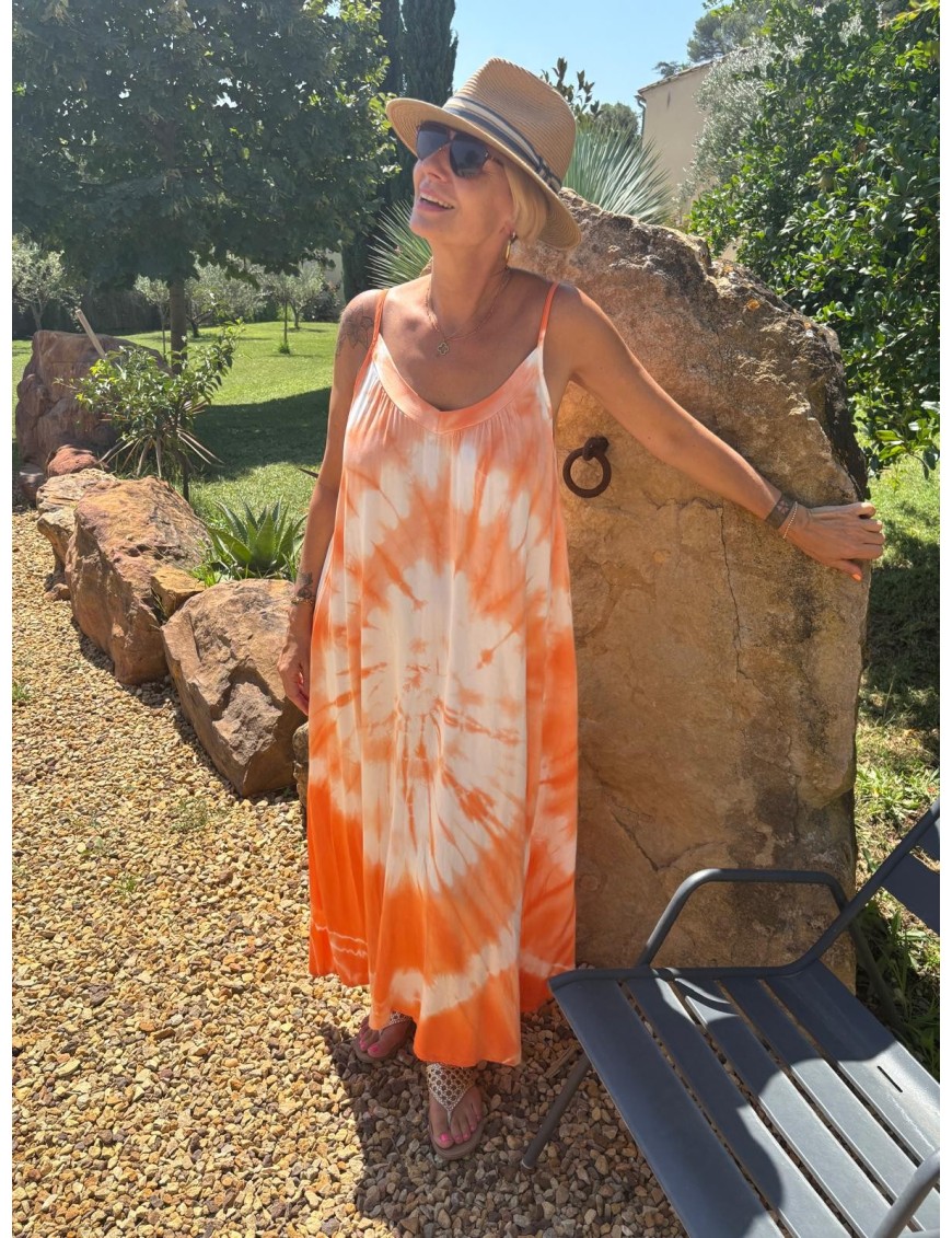TIE AND DYE