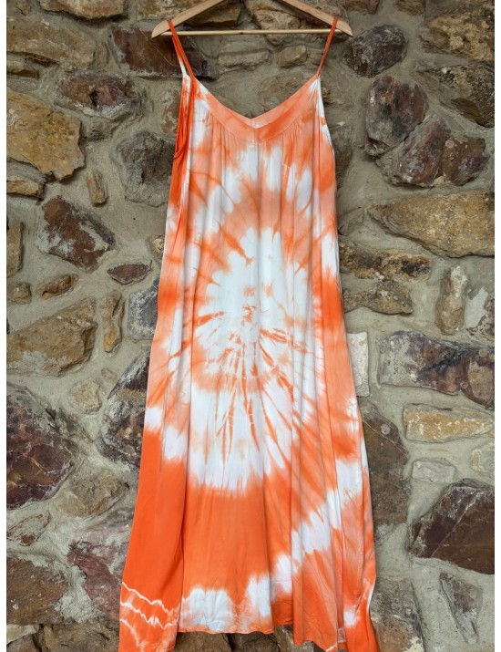 TIE AND DYE