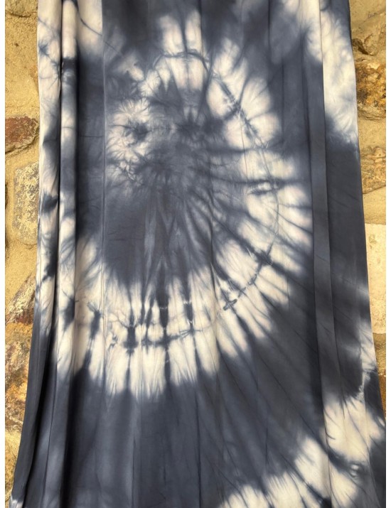 TIE AND DYE