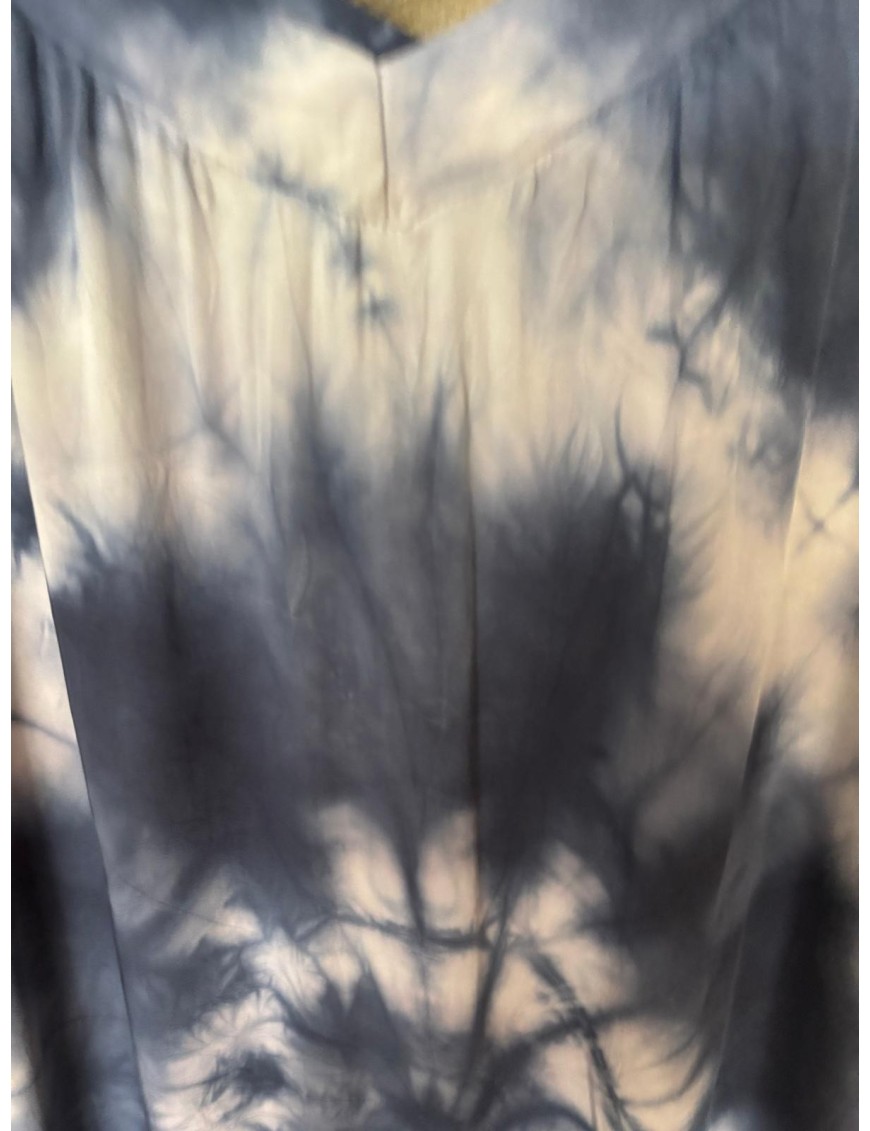 TIE AND DYE