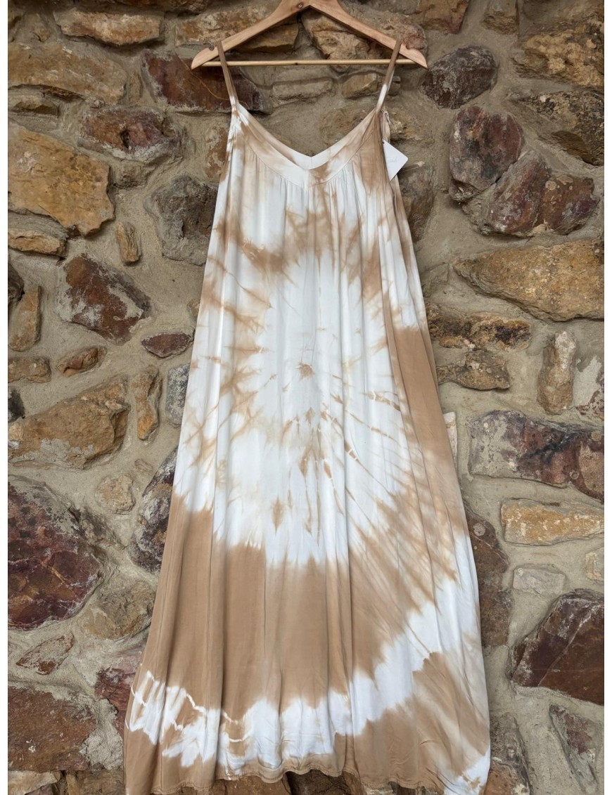 TIE AND DYE