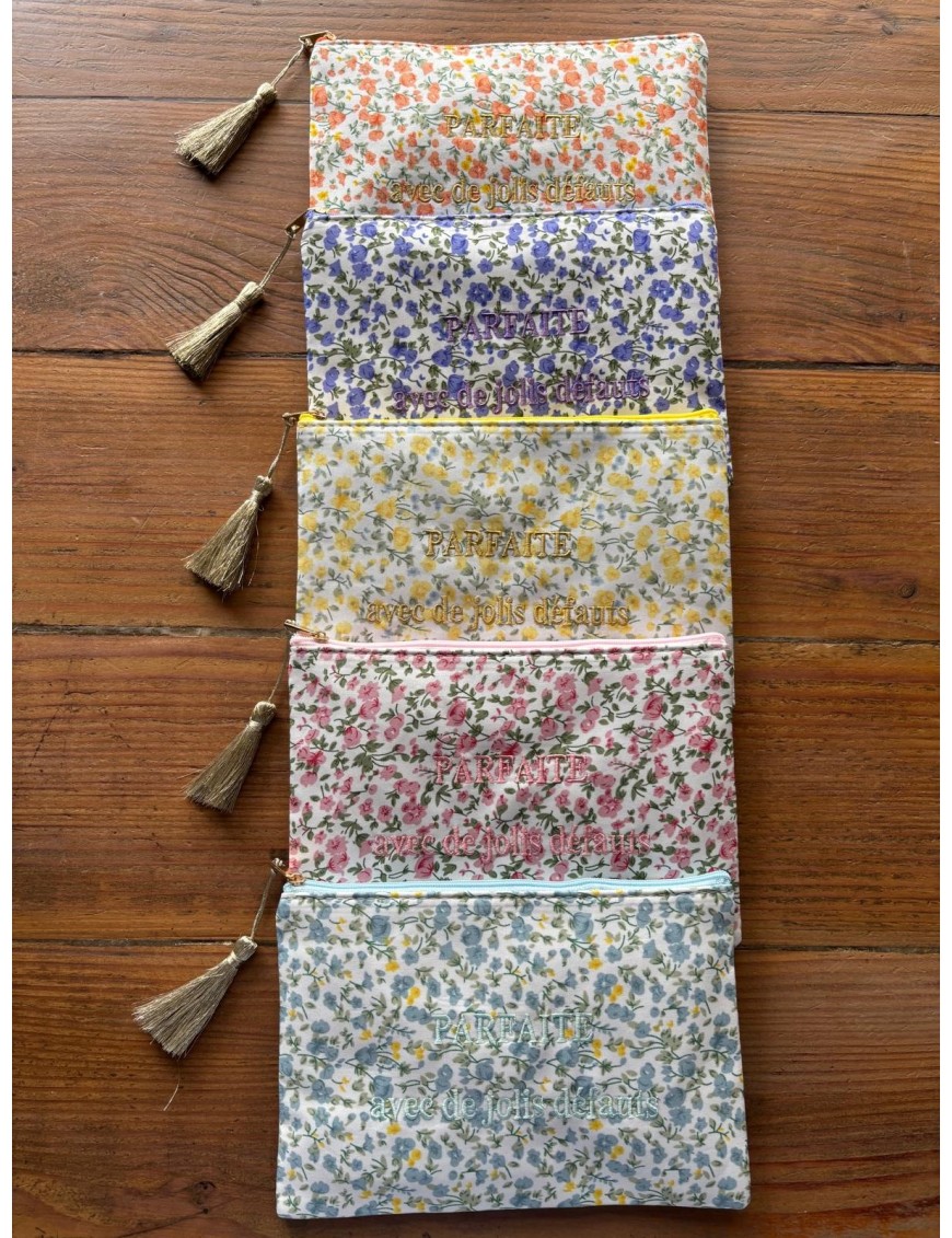 PARFAITE AVEC DE JOLIS  DEFAUTS